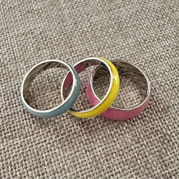 WONDERLAND ENAMEL RING STACK - Picture 5 of 10